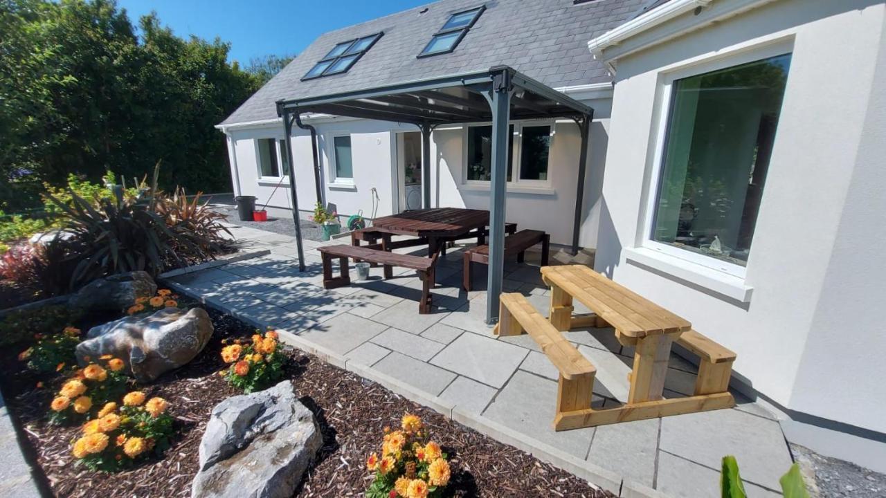 Atlantic Retreat Lodge Кинвара Екстериор снимка