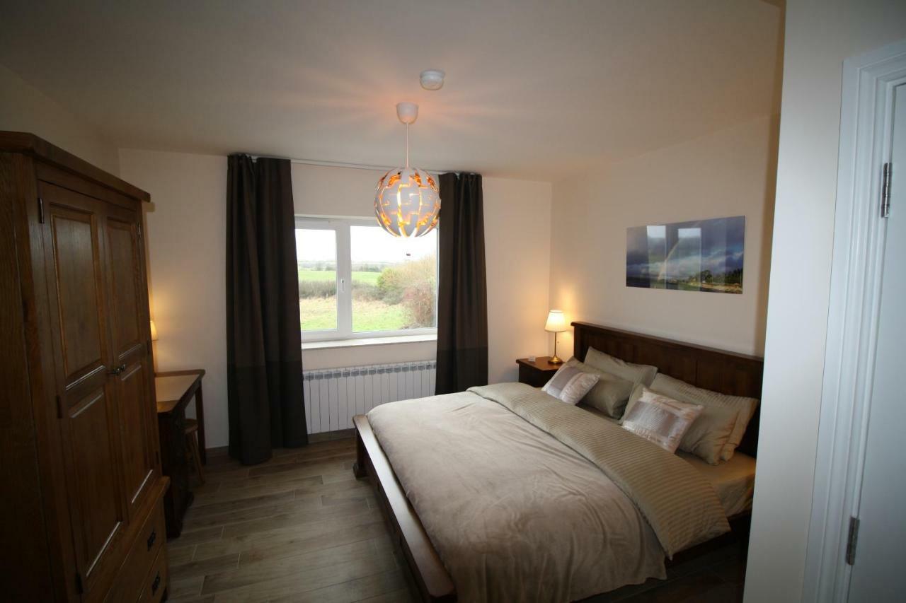 Atlantic Retreat Lodge Кинвара Екстериор снимка